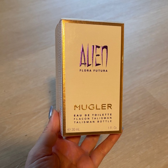 NIB Mugler Alien Flora Futura 30ml - Picture 1 of 4